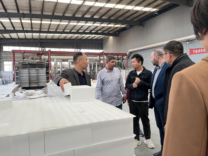 Egyptian Customers Visit-Kerui Production Workshop